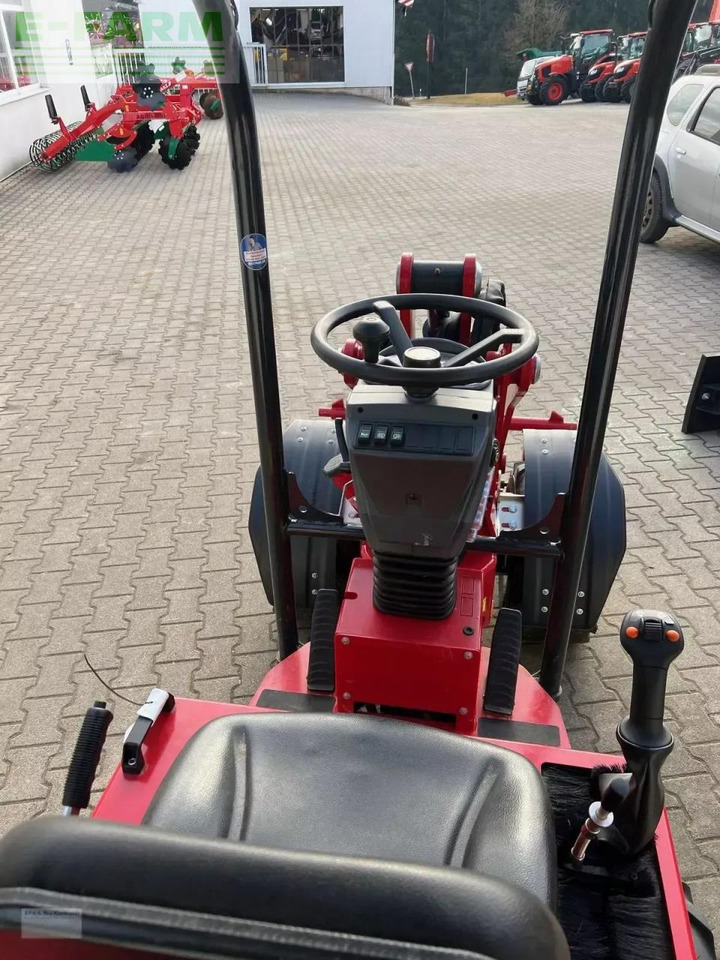 Thaler 2326s - Ελαστιχοφόρος φορτωτής: φωτογραφία 4 Thaler 2326s - Ελαστιχοφόρος φορτωτής: φωτογραφία 4