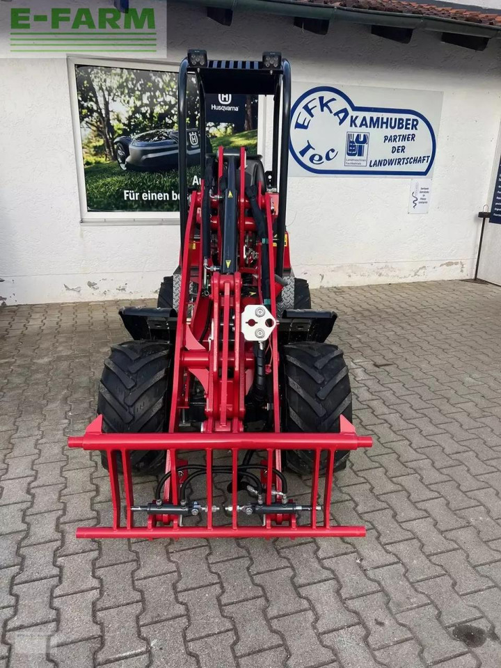 Thaler 2326s - Ελαστιχοφόρος φορτωτής: φωτογραφία 2 Thaler 2326s - Ελαστιχοφόρος φορτωτής: φωτογραφία 2