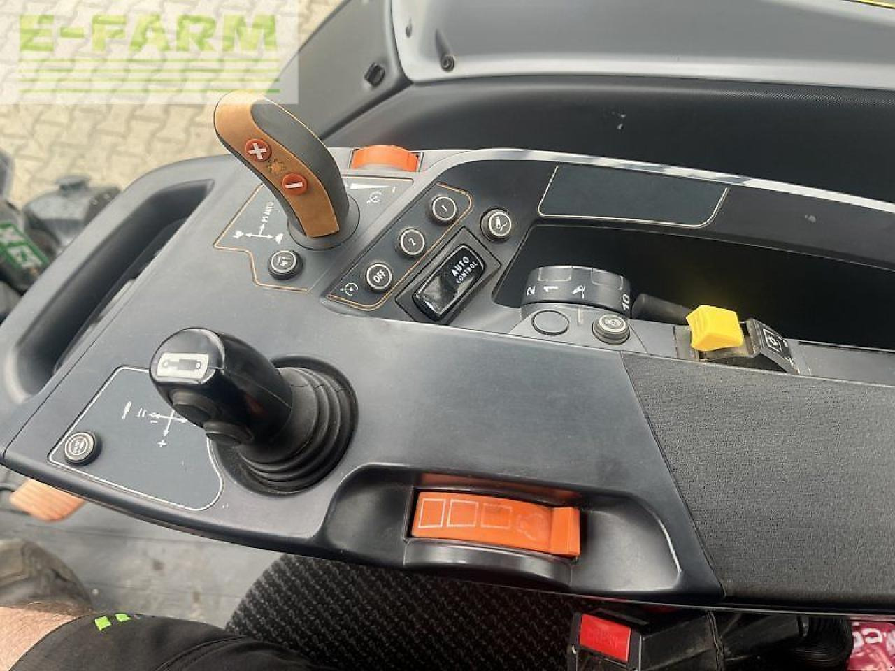 Valtra n 134 aktiv - Τρακτέρ: φωτογραφία 4 Valtra n 134 aktiv - Τρακτέρ: φωτογραφία 4