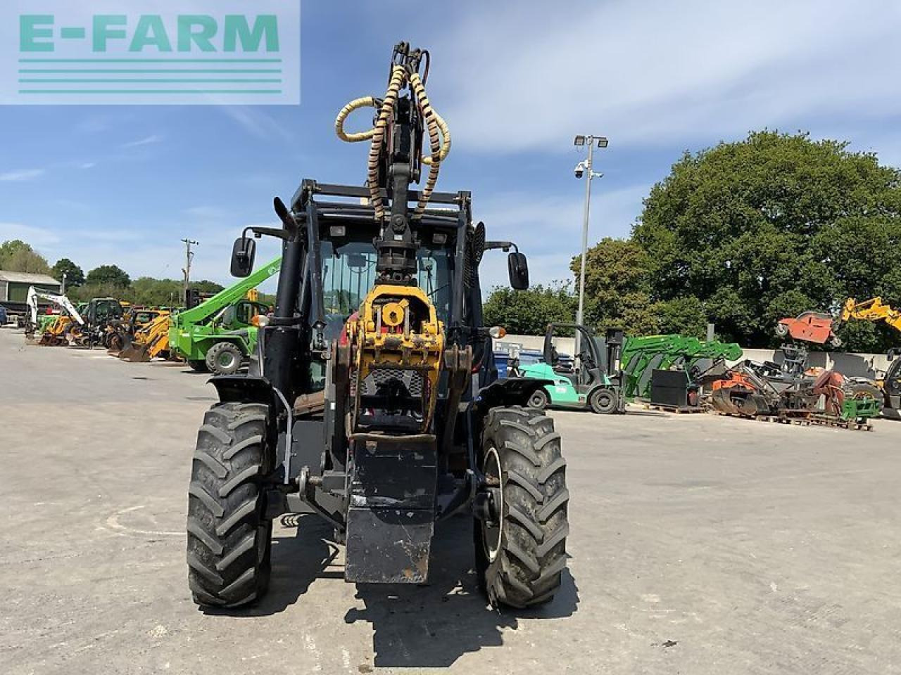 Valtra n123 hi tech tractor with roof mounted botex 560tl crane (st23285) - Τρακτέρ: φωτογραφία 4 Valtra n123 hi tech tractor with roof mounted botex 560tl crane (st23285) - Τρακτέρ: φωτογραφία 4