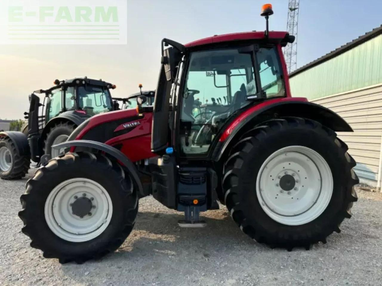 Valtra n135h - Τρακτέρ: φωτογραφία 1 Valtra n135h - Τρακτέρ: φωτογραφία 1