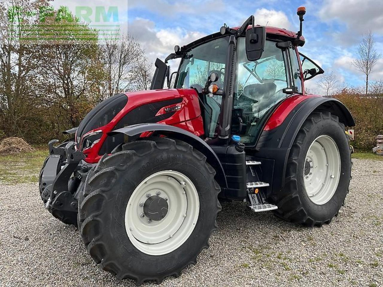 Valtra n155e aktiv - Τρακτέρ: φωτογραφία 1 Valtra n155e aktiv - Τρακτέρ: φωτογραφία 1