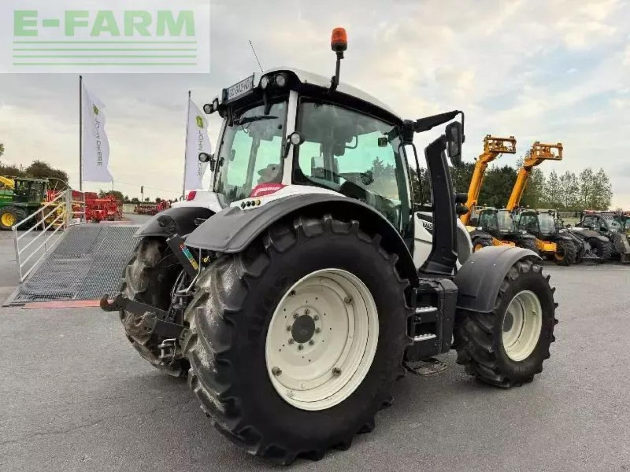 Valtra n174 direct Direct - Τρακτέρ: φωτογραφία 5 Valtra n174 direct Direct - Τρακτέρ: φωτογραφία 5