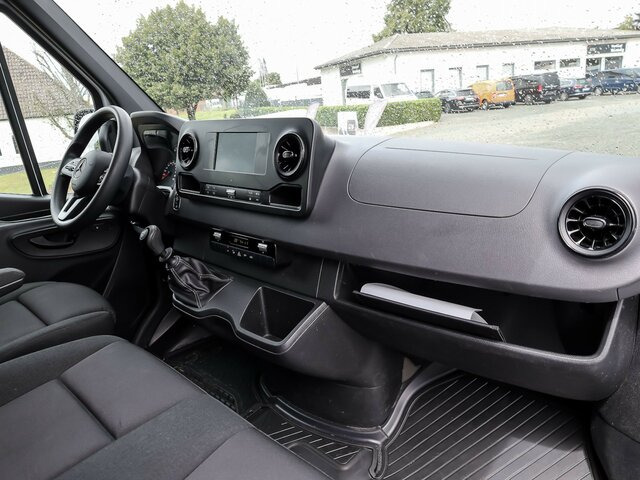 MERCEDES-BENZ Sprinter 317 CDI Kasten,L2H2,MBUX,Kamera - Βαν: φωτογραφία 4 MERCEDES-BENZ Sprinter 317 CDI Kasten,L2H2,MBUX,Kamera - Βαν: φωτογραφία 4