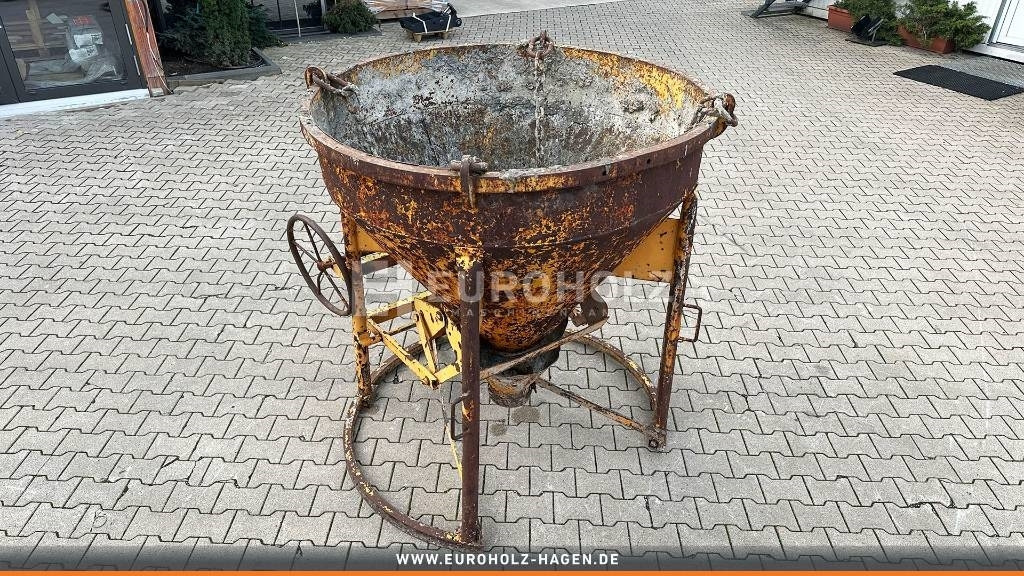 Betonsilo Krankübel Betonbombe 750 l 1016 H - Σιλό τσιμέντου: φωτογραφία 4 Betonsilo Krankübel Betonbombe 750 l 1016 H - Σιλό τσιμέντου: φωτογραφία 4