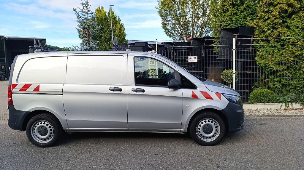 Mercedes-Benz Vito 114 CDI Allrad-Werkstattschränke-Standheizung - Επαγγελματικό αυτοκίνητο κόφα: φωτογραφία 2 Mercedes-Benz Vito 114 CDI Allrad-Werkstattschränke-Standheizung - Επαγγελματικό αυτοκίνητο κόφα: φωτογραφία 2
