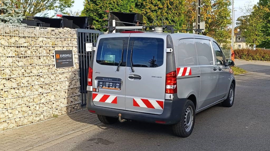 Mercedes-Benz Vito 114 CDI Allrad-Werkstattschränke-Standheizung - Επαγγελματικό αυτοκίνητο κόφα: φωτογραφία 4 Mercedes-Benz Vito 114 CDI Allrad-Werkstattschränke-Standheizung - Επαγγελματικό αυτοκίνητο κόφα: φωτογραφία 4