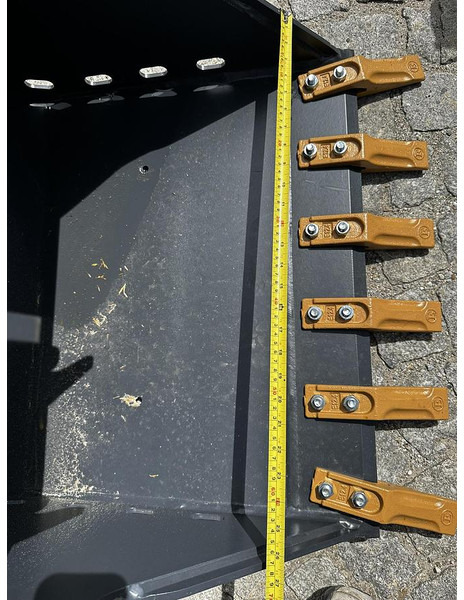 Big Tieflöffel 70cm mit MS03 Symblock Aufnahme - Κουβάς: φωτογραφία 2 Big Tieflöffel 70cm mit MS03 Symblock Aufnahme - Κουβάς: φωτογραφία 2