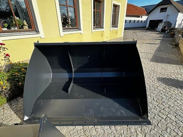 Big Volumenschaufel 200 cm mit Kramer Aufnahme - Κουβάς: φωτογραφία 1 Big Volumenschaufel 200 cm mit Kramer Aufnahme - Κουβάς: φωτογραφία 1