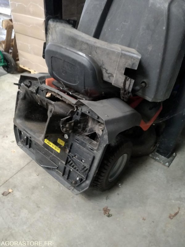 2 tondeuses autoportées - Χλοοκοπτικό: φωτογραφία 4 2 tondeuses autoportées - Χλοοκοπτικό: φωτογραφία 4