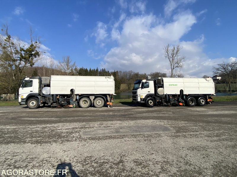 4 BALAYEUSES 6 ROUES - VOLVO - FMFH - 2011 A 2013 - Σάρωθρο δρόμων: φωτογραφία 1 4 BALAYEUSES 6 ROUES - VOLVO - FMFH - 2011 A 2013 - Σάρωθρο δρόμων: φωτογραφία 1
