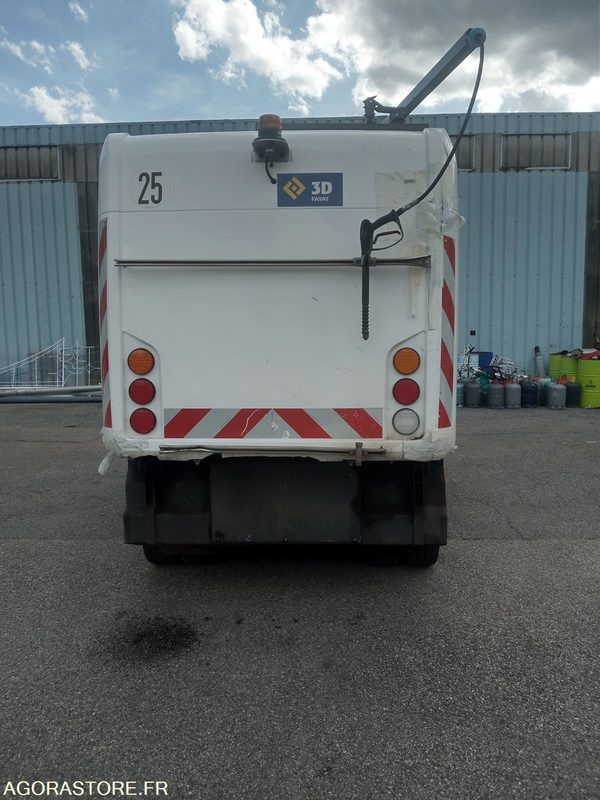 BALAYEUSE RAVO 5 SERIES 540 XL95FCH4CD1020902 - Σάρωθρο δρόμων: φωτογραφία 4 BALAYEUSE RAVO 5 SERIES 540 XL95FCH4CD1020902 - Σάρωθρο δρόμων: φωτογραφία 4