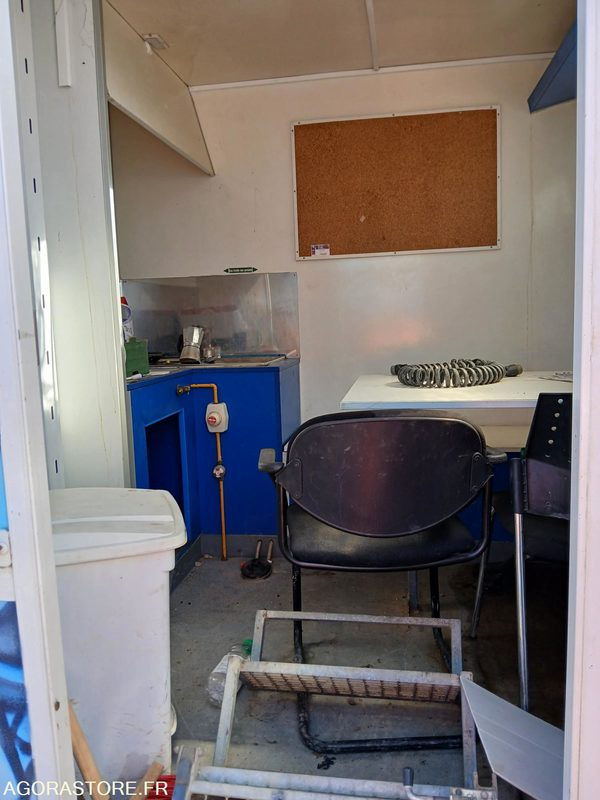 BASE VIE ROUTIERE 4/5 PERSONNES - Σπίτι εμπορευματοκιβωτία, Τρέιλερ: φωτογραφία 4 BASE VIE ROUTIERE 4/5 PERSONNES - Σπίτι εμπορευματοκιβωτία, Τρέιλερ: φωτογραφία 4
