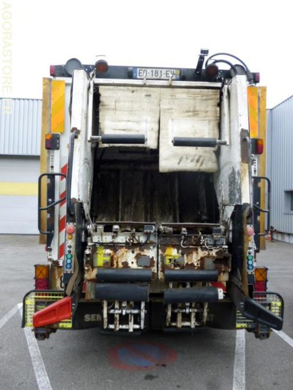 BOM ECONIC MERCEDES CABINE TYPE BUS 2007 4 places 247550kms - Απορριμματοφόρο: φωτογραφία 2 BOM ECONIC MERCEDES CABINE TYPE BUS 2007 4 places 247550kms - Απορριμματοφόρο: φωτογραφία 2