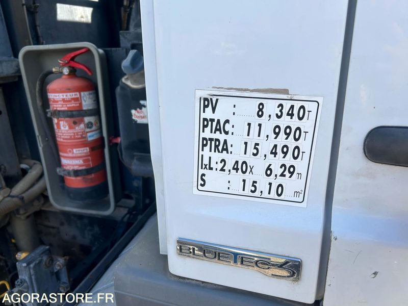 Balayeuse Mercedes sk500 - Σάρωθρο δρόμων: φωτογραφία 3 Balayeuse Mercedes sk500 - Σάρωθρο δρόμων: φωτογραφία 3