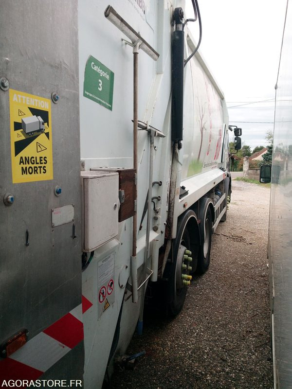 Bom Renault 320DXI - Απορριμματοφόρο: φωτογραφία 4 Bom Renault 320DXI - Απορριμματοφόρο: φωτογραφία 4