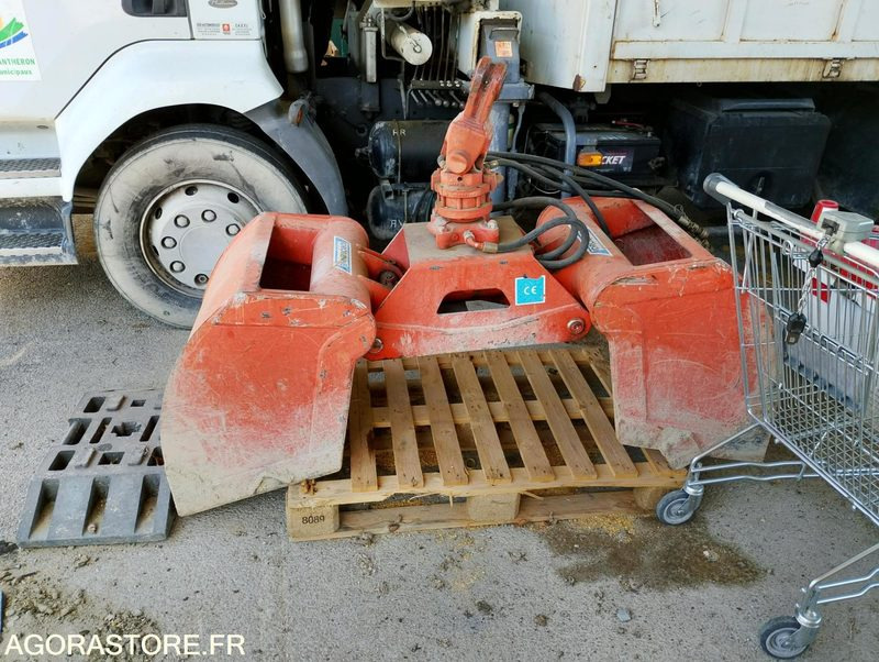 CAMION GRUE 250 RENAULT - Φορτηγό: φωτογραφία 4 CAMION GRUE 250 RENAULT - Φορτηγό: φωτογραφία 4