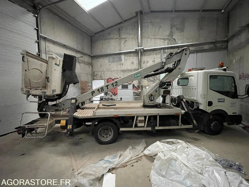 CAMION NACELLE NISSAN IMER P18T12 28740 KM 2015 - Φορτηγό με εναέρια πλατφόρμα: φωτογραφία 3 CAMION NACELLE NISSAN IMER P18T12 28740 KM 2015 - Φορτηγό με εναέρια πλατφόρμα: φωτογραφία 3