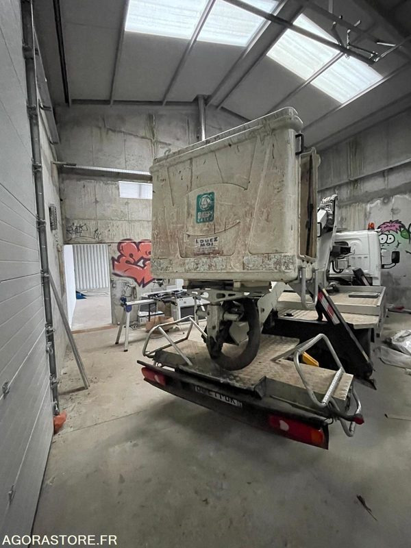 CAMION NACELLE NISSAN IMER P18T12 28740 KM 2015 - Φορτηγό με εναέρια πλατφόρμα: φωτογραφία 2 CAMION NACELLE NISSAN IMER P18T12 28740 KM 2015 - Φορτηγό με εναέρια πλατφόρμα: φωτογραφία 2