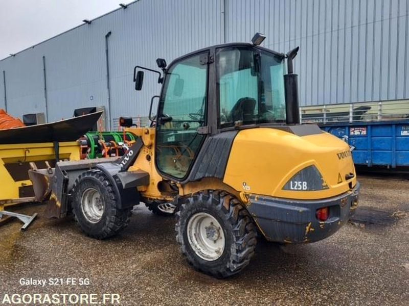 CHARGEUSE VOLVO L25B-P 2008 6200 HEURES - Φορτωτής: φωτογραφία 3 CHARGEUSE VOLVO L25B-P 2008 6200 HEURES - Φορτωτής: φωτογραφία 3