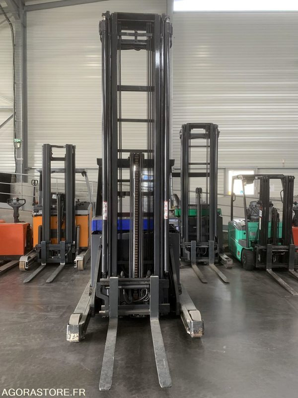 CHARIOT ATLET CAT5 R489 AVEC CHARGEUR EN L'ETAT - Ανυψωτικό στενών δρόμων: φωτογραφία 3 CHARIOT ATLET CAT5 R489 AVEC CHARGEUR EN L'ETAT - Ανυψωτικό στενών δρόμων: φωτογραφία 3