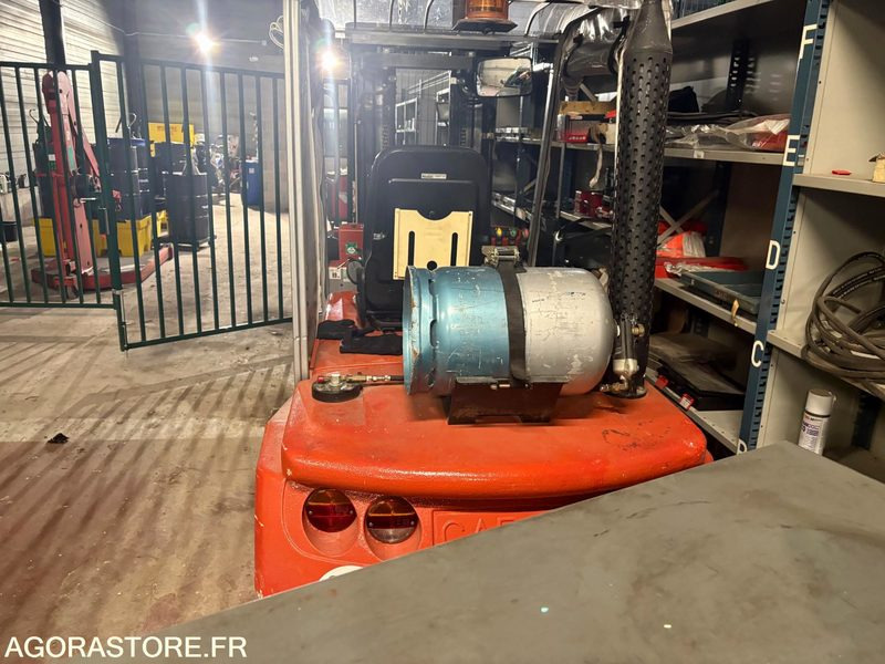 CHARIOT ELEVATEUR - Ανυψωτικό μηχάνημα: φωτογραφία 2 CHARIOT ELEVATEUR - Ανυψωτικό μηχάνημα: φωτογραφία 2