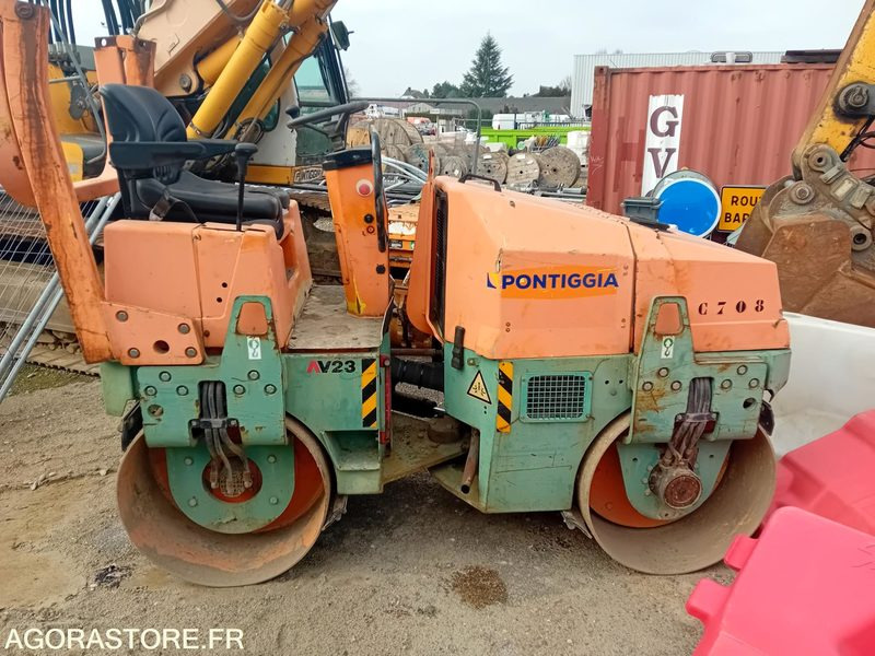 COMPACTEUR TANDEM AMMANN AV23-2 -- 2001 -- ENVIRON 800 HEURES - Οδοστρωτήρας: φωτογραφία 3 COMPACTEUR TANDEM AMMANN AV23-2 -- 2001 -- ENVIRON 800 HEURES - Οδοστρωτήρας: φωτογραφία 3