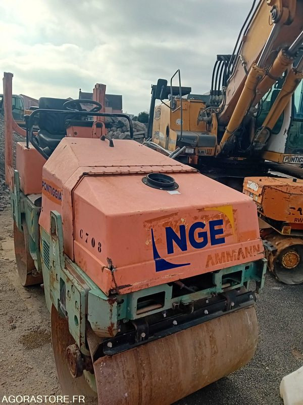 COMPACTEUR TANDEM AMMANN AV23-2 -- 2001 -- ENVIRON 800 HEURES - Οδοστρωτήρας: φωτογραφία 4 COMPACTEUR TANDEM AMMANN AV23-2 -- 2001 -- ENVIRON 800 HEURES - Οδοστρωτήρας: φωτογραφία 4