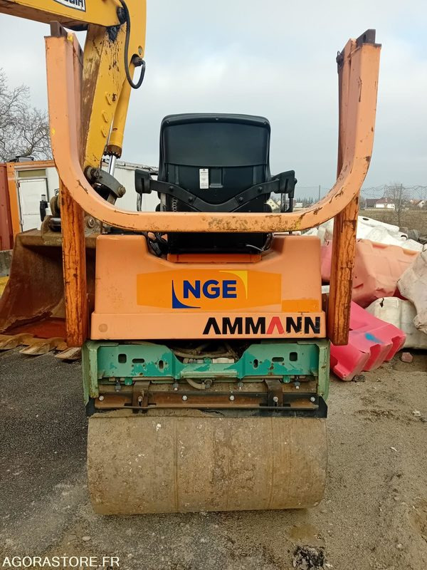 COMPACTEUR TANDEM AMMANN AV23-2 -- 2001 -- ENVIRON 800 HEURES - Οδοστρωτήρας: φωτογραφία 2 COMPACTEUR TANDEM AMMANN AV23-2 -- 2001 -- ENVIRON 800 HEURES - Οδοστρωτήρας: φωτογραφία 2