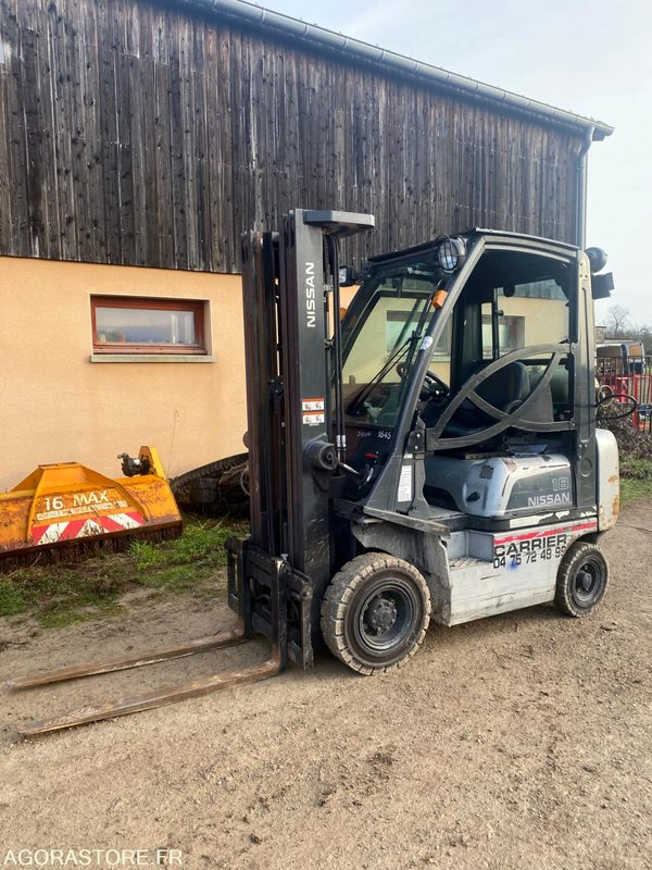 Chariot élévateur GAZ NISSAN 1.8T - Υγραεριοκίνητο περονοφόρο: φωτογραφία 1 Chariot élévateur GAZ NISSAN 1.8T - Υγραεριοκίνητο περονοφόρο: φωτογραφία 1