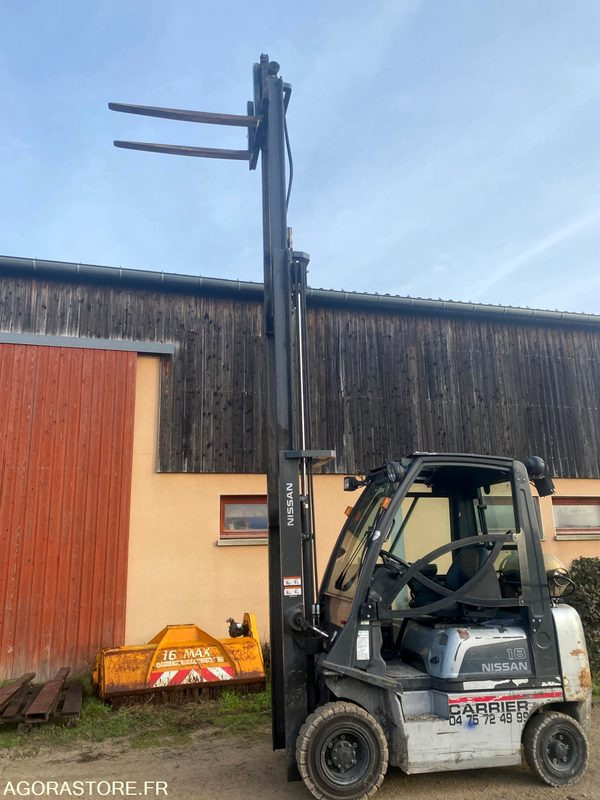 Chariot élévateur GAZ NISSAN 1.8T - Υγραεριοκίνητο περονοφόρο: φωτογραφία 3 Chariot élévateur GAZ NISSAN 1.8T - Υγραεριοκίνητο περονοφόρο: φωτογραφία 3