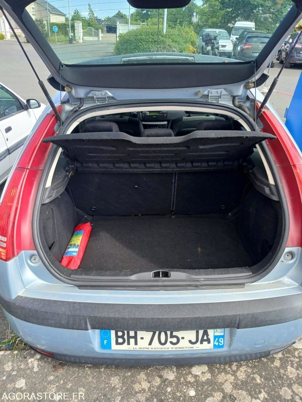 Citroën C4 - Αυτοκίνητο: φωτογραφία 5 Citroën C4 - Αυτοκίνητο: φωτογραφία 5