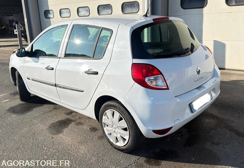 Clio III - Αυτοκίνητο: φωτογραφία 2 Clio III - Αυτοκίνητο: φωτογραφία 2