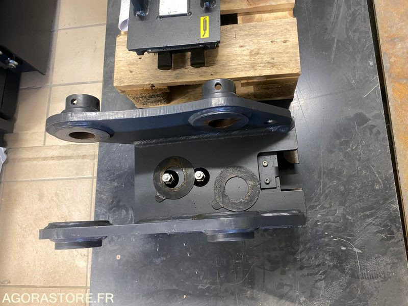 Coupleur hydraulique + 3 godets Neufs pour pelle 6T - Εξοπλισμού κατασκευών: φωτογραφία 4 Coupleur hydraulique + 3 godets Neufs pour pelle 6T - Εξοπλισμού κατασκευών: φωτογραφία 4