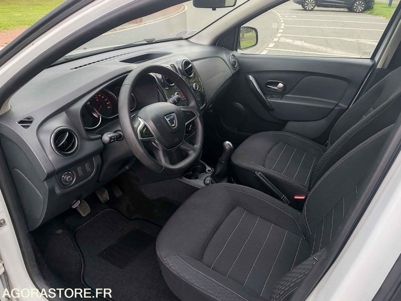 DACIA SANDERO - 45500km - année 2020 - Αυτοκίνητο: φωτογραφία 4 DACIA SANDERO - 45500km - année 2020 - Αυτοκίνητο: φωτογραφία 4