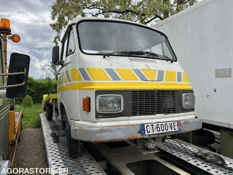 DEPANNEUSE DAIMLER 1973 155200 KM - Φορτηγό ρυμούλκησης: φωτογραφία 2 DEPANNEUSE DAIMLER 1973 155200 KM - Φορτηγό ρυμούλκησης: φωτογραφία 2
