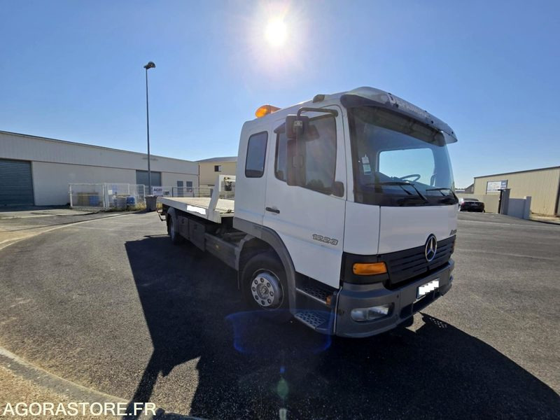 Dépanneuse Mercedes 1223 MOTEUR ECHANGE STANDARD 8O.000 - Φορτηγό ρυμούλκησης: φωτογραφία 1 Dépanneuse Mercedes 1223 MOTEUR ECHANGE STANDARD 8O.000 - Φορτηγό ρυμούλκησης: φωτογραφία 1