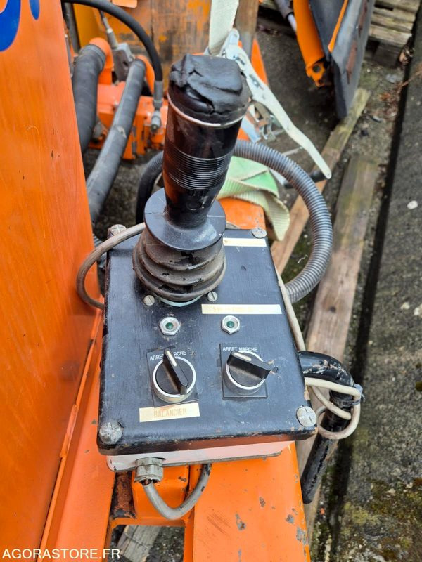 EPAREUSE FRONTALE CMV 450F 1999 - Καταστροφέας με βραχίονα: φωτογραφία 4 EPAREUSE FRONTALE CMV 450F 1999 - Καταστροφέας με βραχίονα: φωτογραφία 4