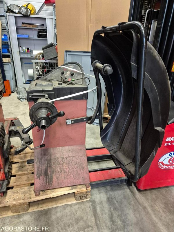 EQUILIBREUSE DE ROUES FACOM - Εργαλείο/ Εξοπλισμός: φωτογραφία 2 EQUILIBREUSE DE ROUES FACOM - Εργαλείο/ Εξοπλισμός: φωτογραφία 2