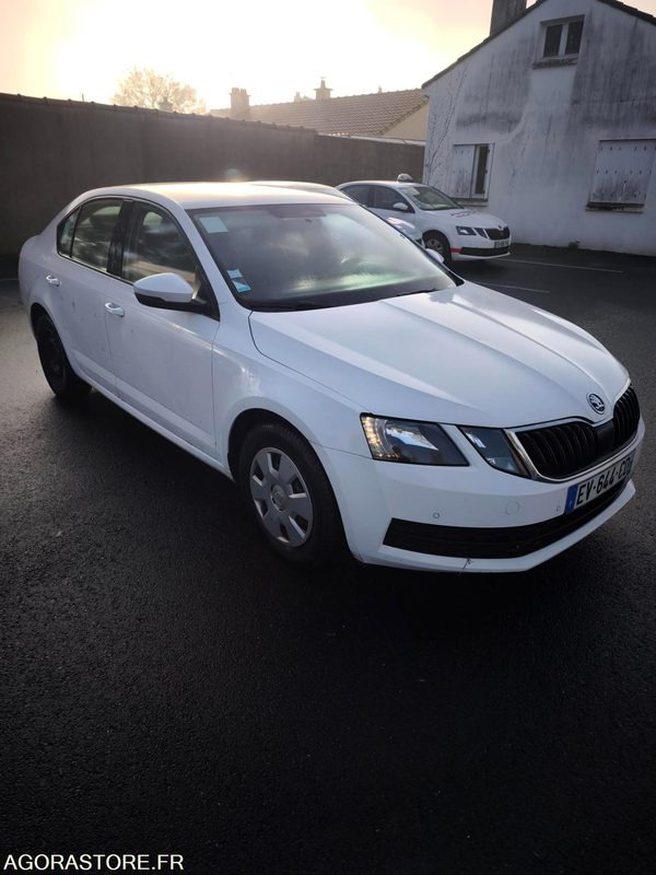 EV-644-CD - Non Roulant - SKODA OCTAVIA - VP - 339 260 Kms - Αυτοκίνητο: φωτογραφία 1 EV-644-CD - Non Roulant - SKODA OCTAVIA - VP - 339 260 Kms - Αυτοκίνητο: φωτογραφία 1