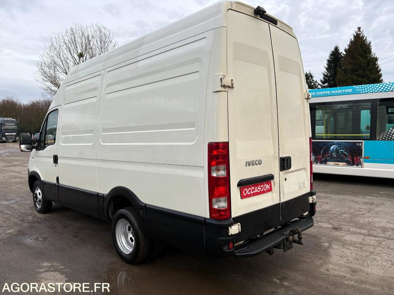 FOURGON IVECO DAILY 180 CV - 2011 - 195 600 KMS - Βαν: φωτογραφία 4 FOURGON IVECO DAILY 180 CV - 2011 - 195 600 KMS - Βαν: φωτογραφία 4