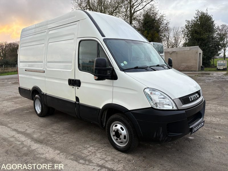 FOURGON IVECO DAILY 180 CV - 2011 - 195 600 KMS - Βαν: φωτογραφία 1 FOURGON IVECO DAILY 180 CV - 2011 - 195 600 KMS - Βαν: φωτογραφία 1