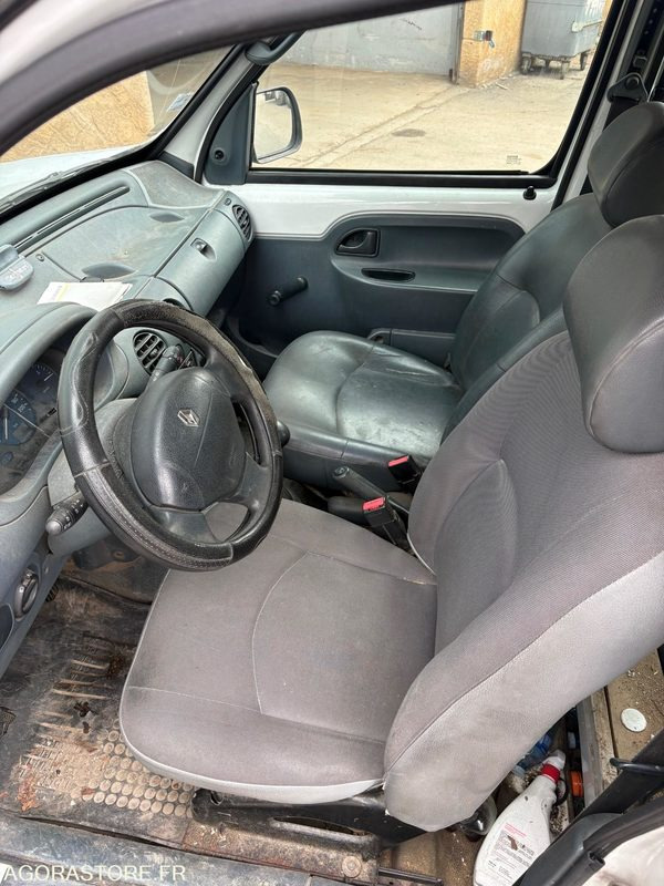 FOURGONNETTE RENAULT KANGOO - Μικρό βαν: φωτογραφία 3 FOURGONNETTE RENAULT KANGOO - Μικρό βαν: φωτογραφία 3