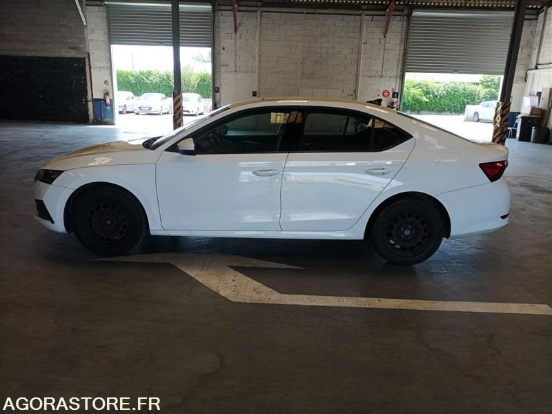 FY-186-TK - Non Roulant - SKODA OCTAVIA - VP - 331 460 Kms - Αυτοκίνητο: φωτογραφία 2 FY-186-TK - Non Roulant - SKODA OCTAVIA - VP - 331 460 Kms - Αυτοκίνητο: φωτογραφία 2
