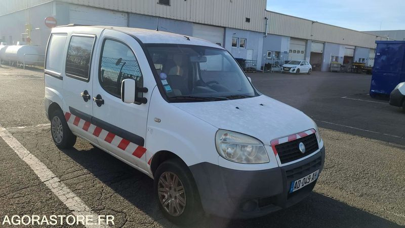 Fiat Doblo - 2010 - 200000kms - AD049AH - Μικρό βαν: φωτογραφία 1 Fiat Doblo - 2010 - 200000kms - AD049AH - Μικρό βαν: φωτογραφία 1