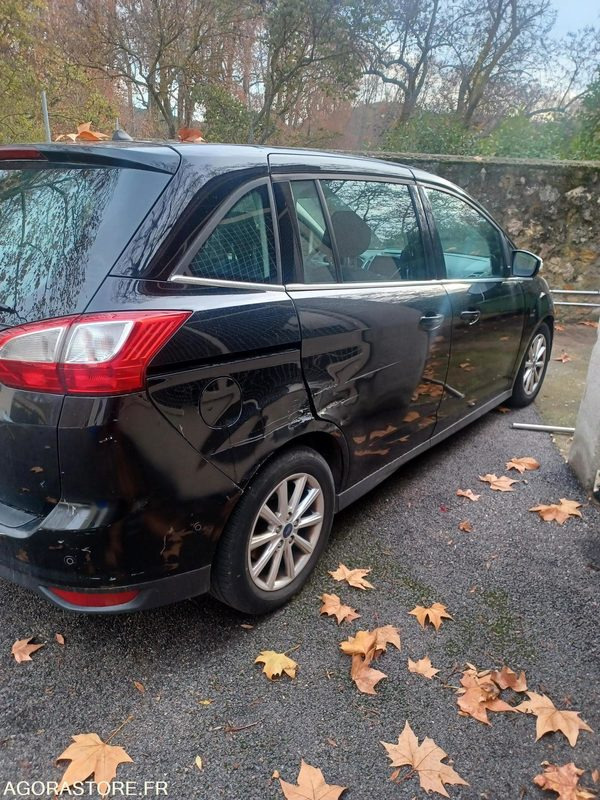 Ford Grand C-Max - 2018 - 182000 - EV-177-QQ - Αυτοκίνητο: φωτογραφία 4 Ford Grand C-Max - 2018 - 182000 - EV-177-QQ - Αυτοκίνητο: φωτογραφία 4