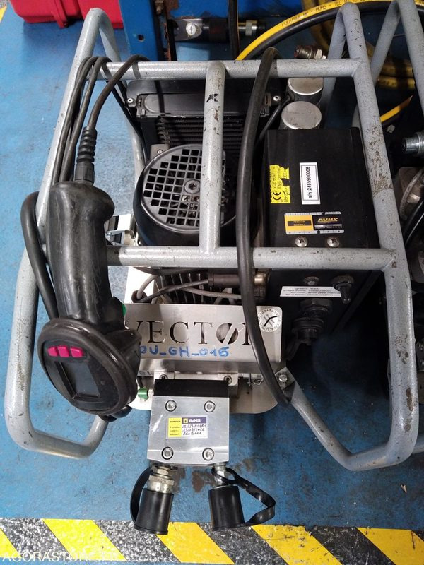 GROUPE HYDRAULIQUE POUR SERRAGE - Εργαλείο/ Εξοπλισμός: φωτογραφία 1 GROUPE HYDRAULIQUE POUR SERRAGE - Εργαλείο/ Εξοπλισμός: φωτογραφία 1