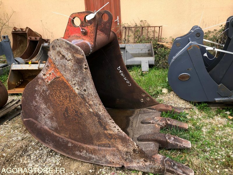Godet CASE 110cm axes 60 et 75mm - Κουβάς για εκσκαφέα: φωτογραφία 1 Godet CASE 110cm axes 60 et 75mm - Κουβάς για εκσκαφέα: φωτογραφία 1