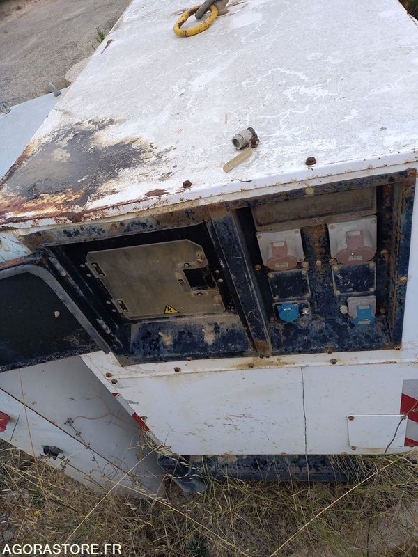 Groupe électrogène SDMO 60 kVA - Βιομηχανική γεννήτρια: φωτογραφία 4 Groupe électrogène SDMO 60 kVA - Βιομηχανική γεννήτρια: φωτογραφία 4