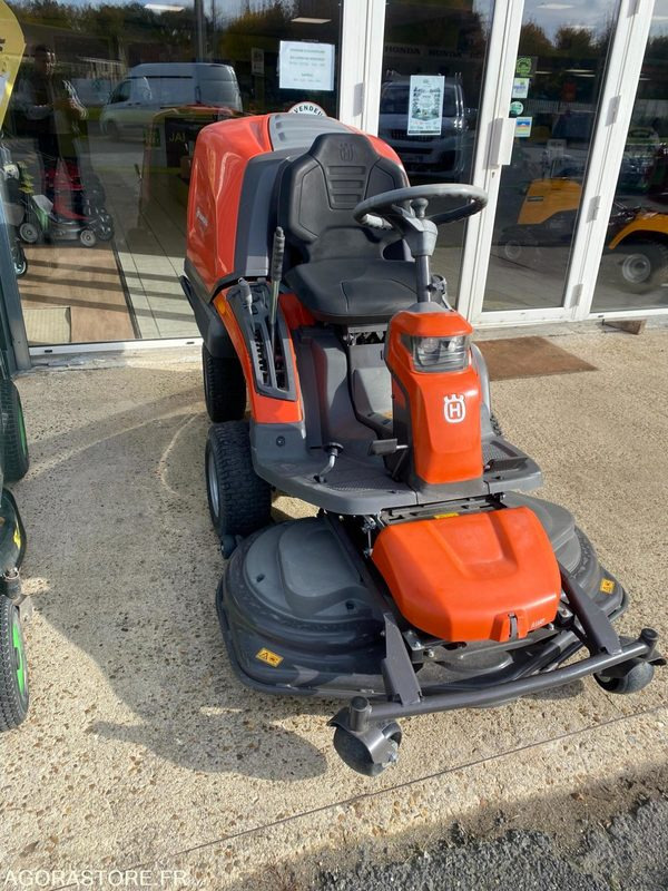 Husqvarna RC320TS 4x4 - Χλοοκοπτικό: φωτογραφία 3 Husqvarna RC320TS 4x4 - Χλοοκοπτικό: φωτογραφία 3
